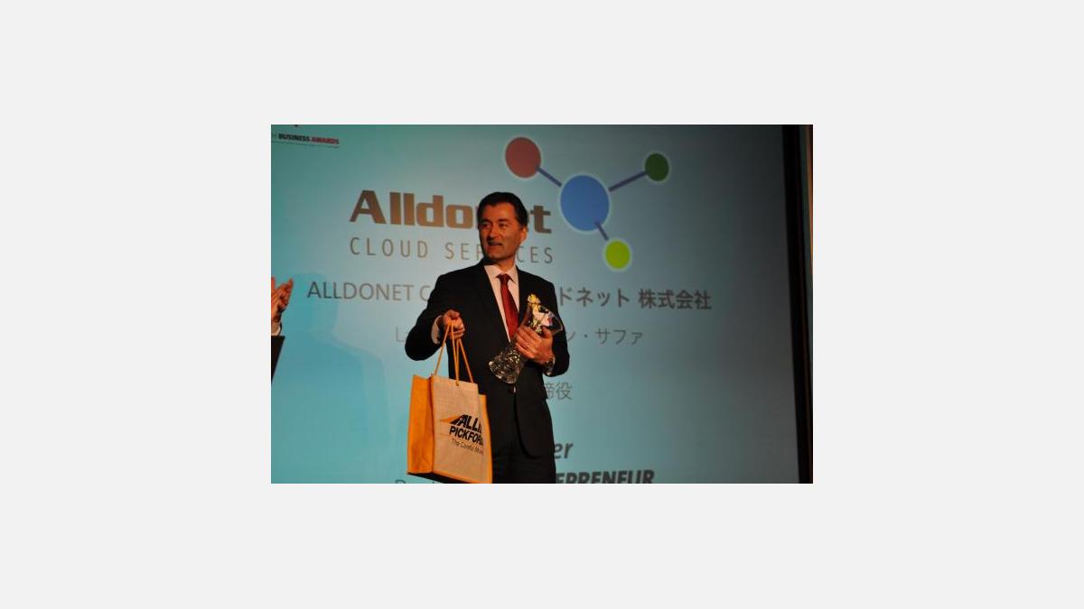 M. Laurent Safa remporte un prix offert par Allied Pickfords