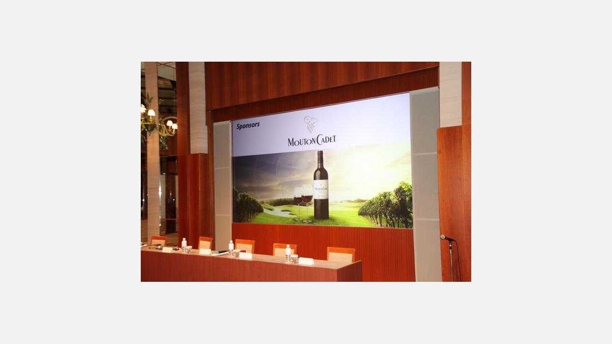 Merci à notre sponsor Mouton Cadet Merci à notre sponsor Mouton Cadet