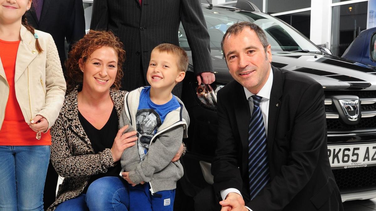 j. panov (customer), ayisha (customer daughter), jarko (customer son),denis le vot ,ken ramirez, mike jeffs (generalmanager of smc aldershot), fot_matt fowler