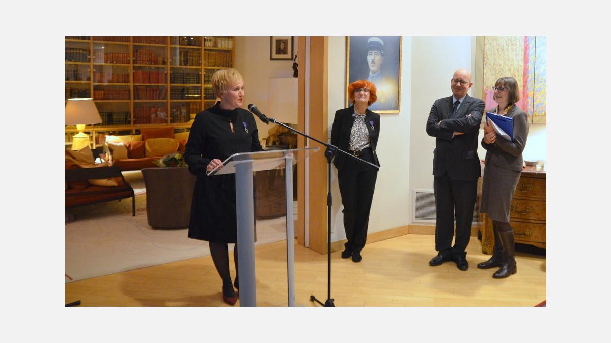 ce71fafb3066f2a7-baf62