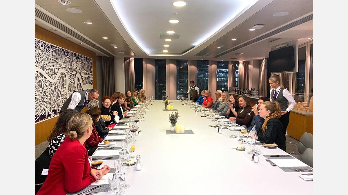 Women's Business Club dinner with Laura Citron