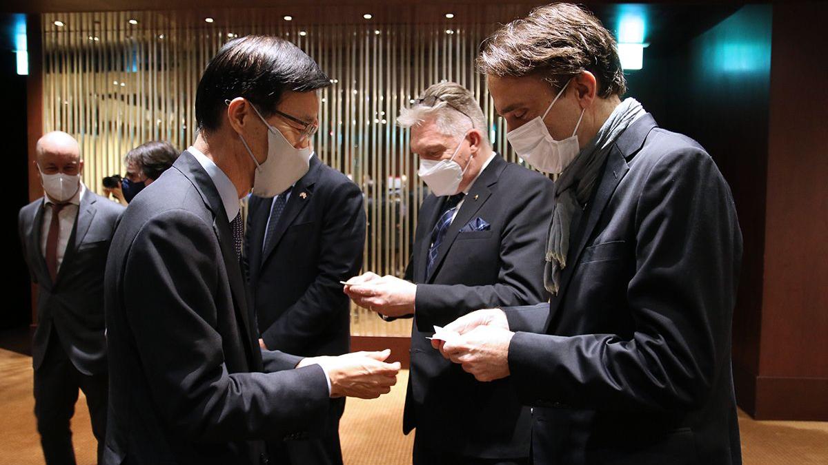 한불상공회의소 이사회 멤버와 한덕수 국무총리 한불상공회의소 이사회 멤버와 한덕수 국무총리