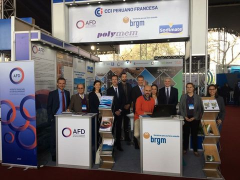 L'Ambassadeur de France sur le stand de la CCIPF