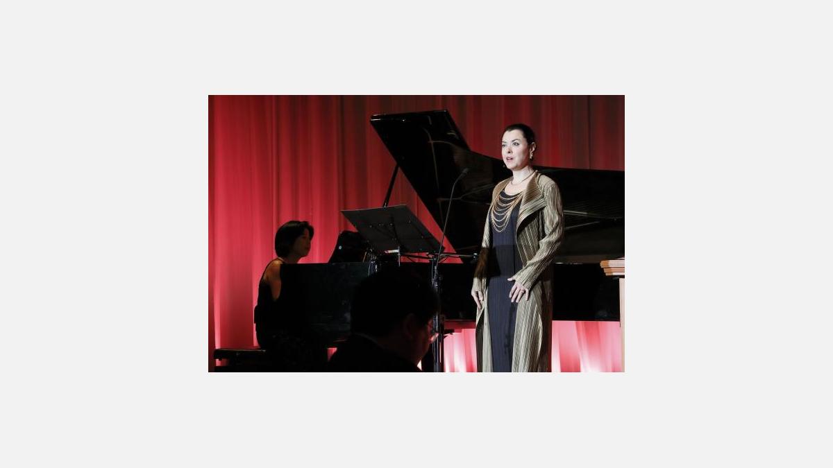 Mme Anne Rodier - アンナ・ロディエ様