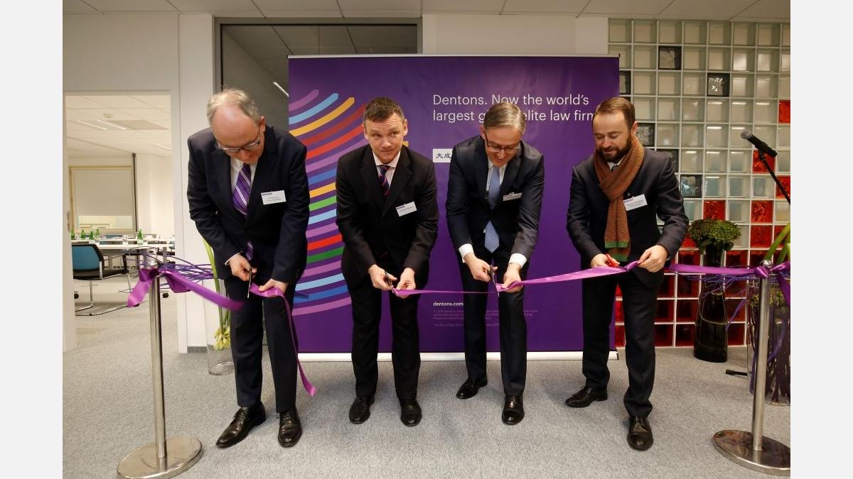 DBSE - przecięcie wstęgi