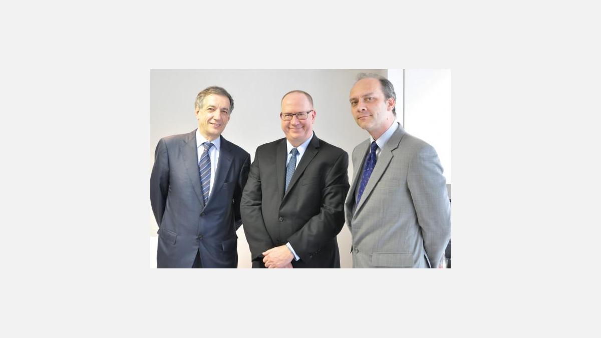 Bernard Delmas, Peter Todd, Régis Arnaud