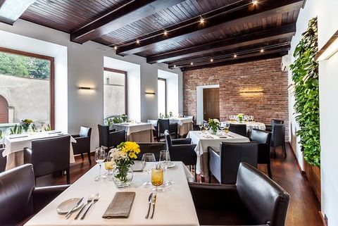 restaurant-room-albertina