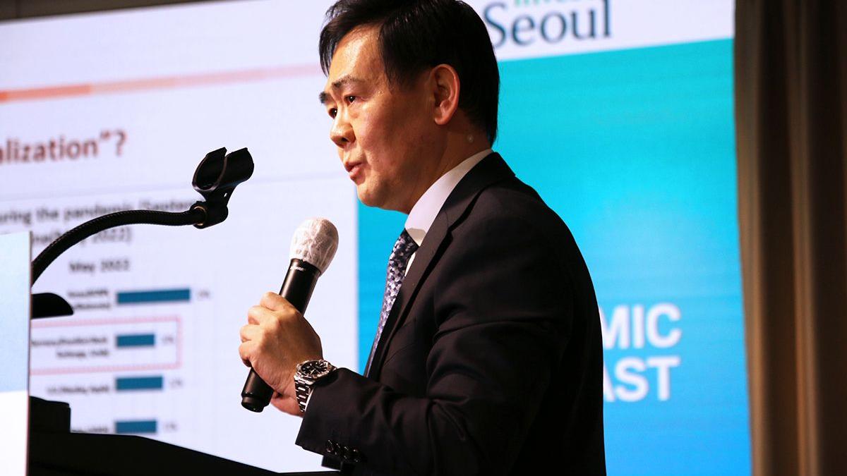 Economy experts share insights during Economic Forecast Seminar 2022 Economy experts share insights during Economic Forecast Seminar 2022