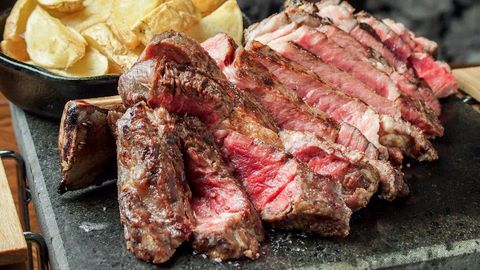 Le bistro parisien Sacrée Fleur de Nihonbashi souffle sa 1ère bougie Le bistro parisien Sacrée Fleur de Nihonbashi souffle sa 1ère bougie