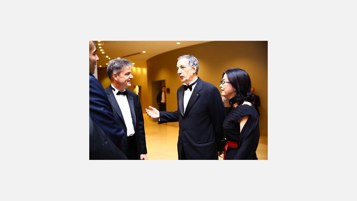 M. Xavier LIENHART, M. Bernard DELMAS et Mme Etsuko DELMAS