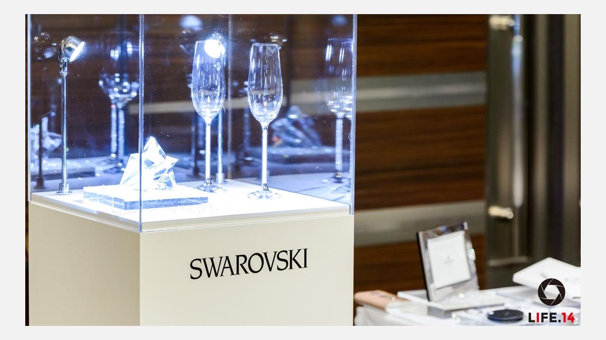 スワロフスキー スワロフスキー