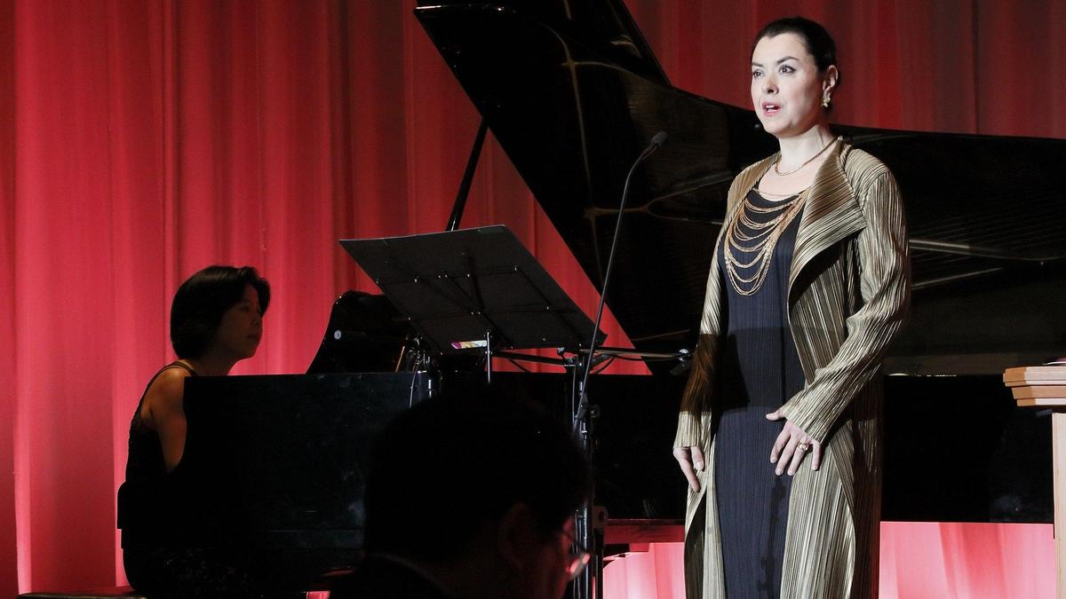 Mme Anne Rodier - アンナ・ロディエ様