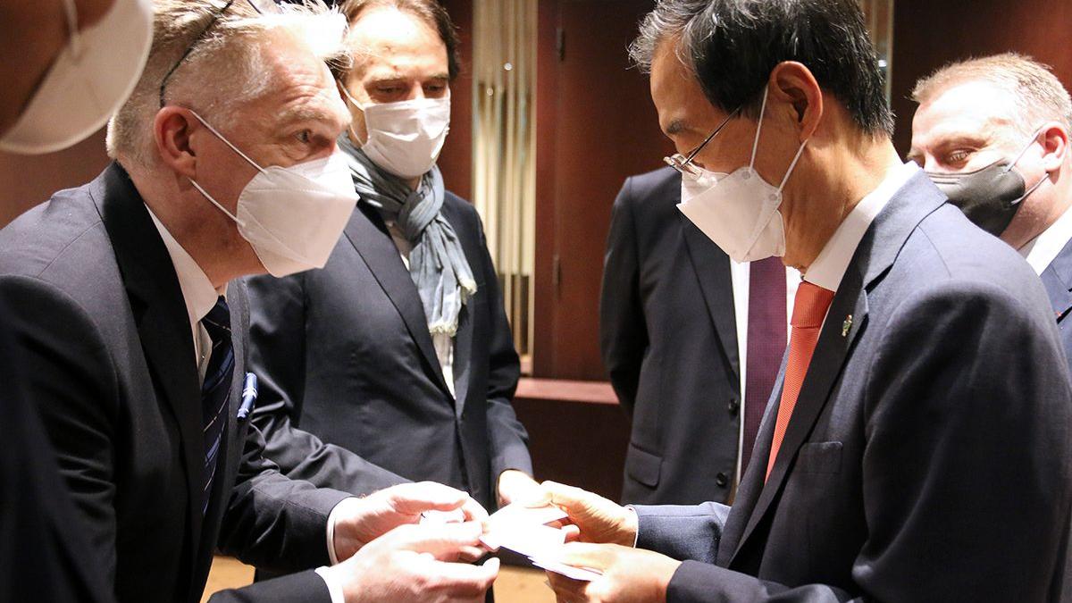 한불상공회의소 이사회 멤버와 한덕수 국무총리 한불상공회의소 이사회 멤버와 한덕수 국무총리