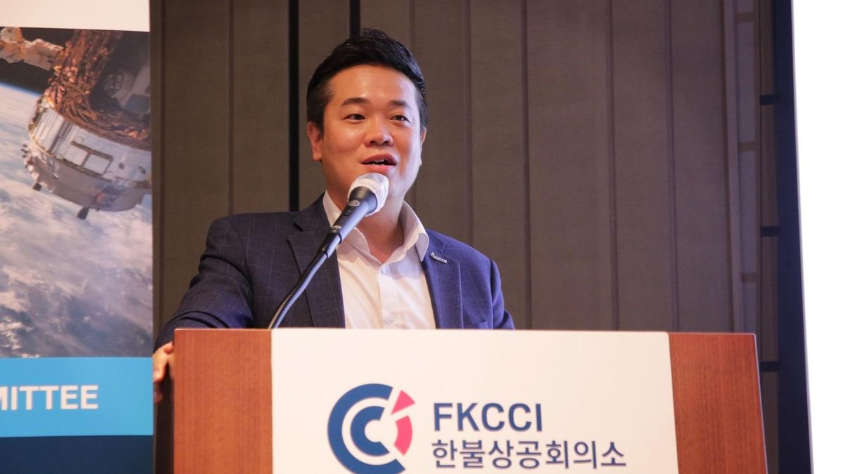 Mr. Sunghee LEE, CEO and founder of Contec