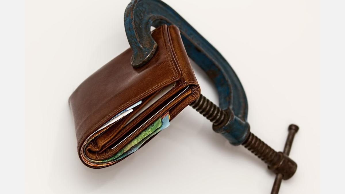 credit-squeeze-522549_1920-1024x781