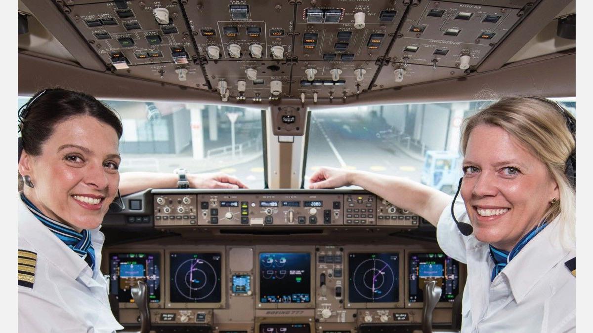 Damska załoga samolotu