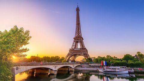 Qantas direct flights to France