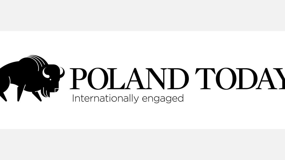 LOGO-POLAND-TODAY-black-standard-scale