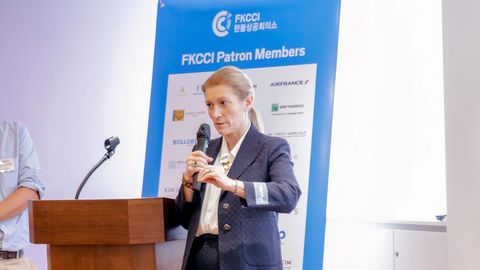 Kering FKCCI Marie-Claire Daveu conférence Kering FKCCI Marie-Claire Daveu conference