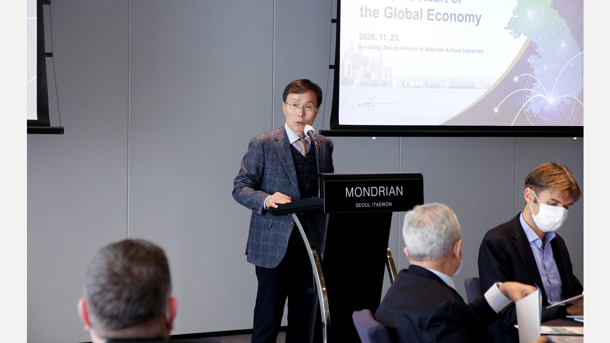 Yunsik Kim, Director General of Investment Promotion, Gwangyang Bay Area Free Economic Zone Authority Yunsik Kim, Director General of Investment Promotion, Gwangyang Bay Area Free Economic Zone Authority