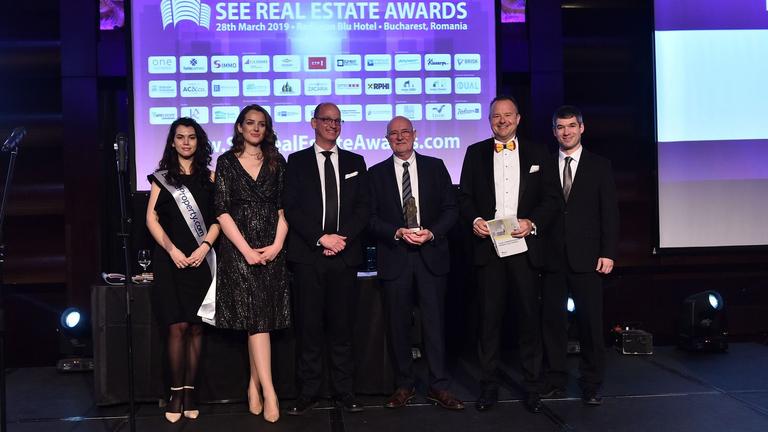 [Translate to Roumain:] 