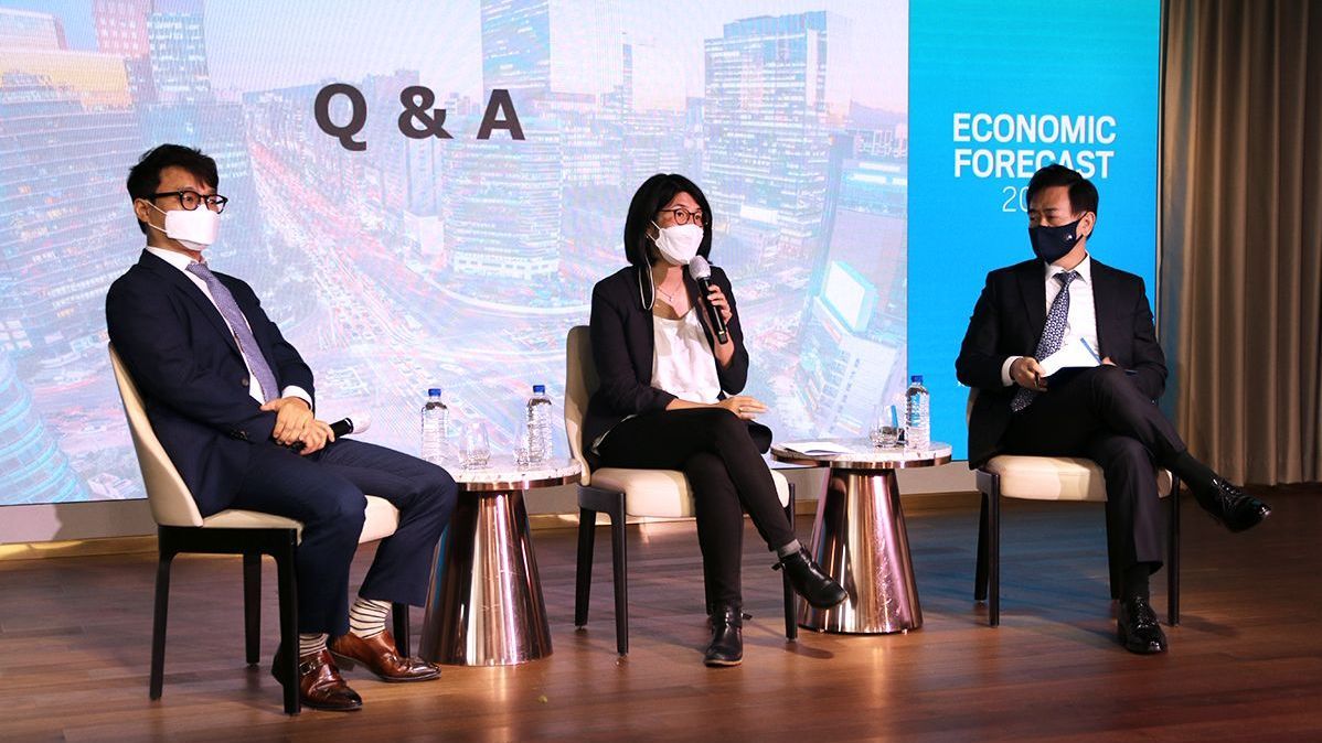 Economy experts share insights during Economic Forecast Seminar 2022