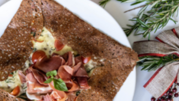 Four Frogs Christmas Crepe offer banner