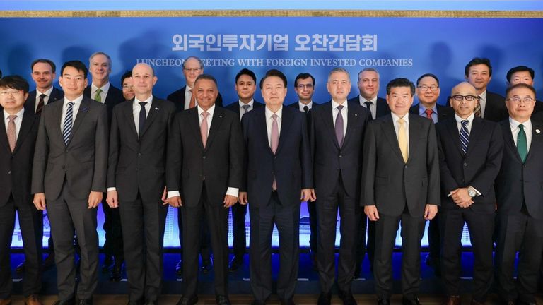 한불상공회의소, 윤 대통령과 외투기업 대상 효과적 규제 완화에 대해 논의하다