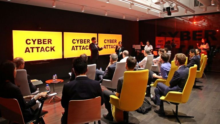 EYウェーブスペースと企業内のサイバーセキュリティーの重要性