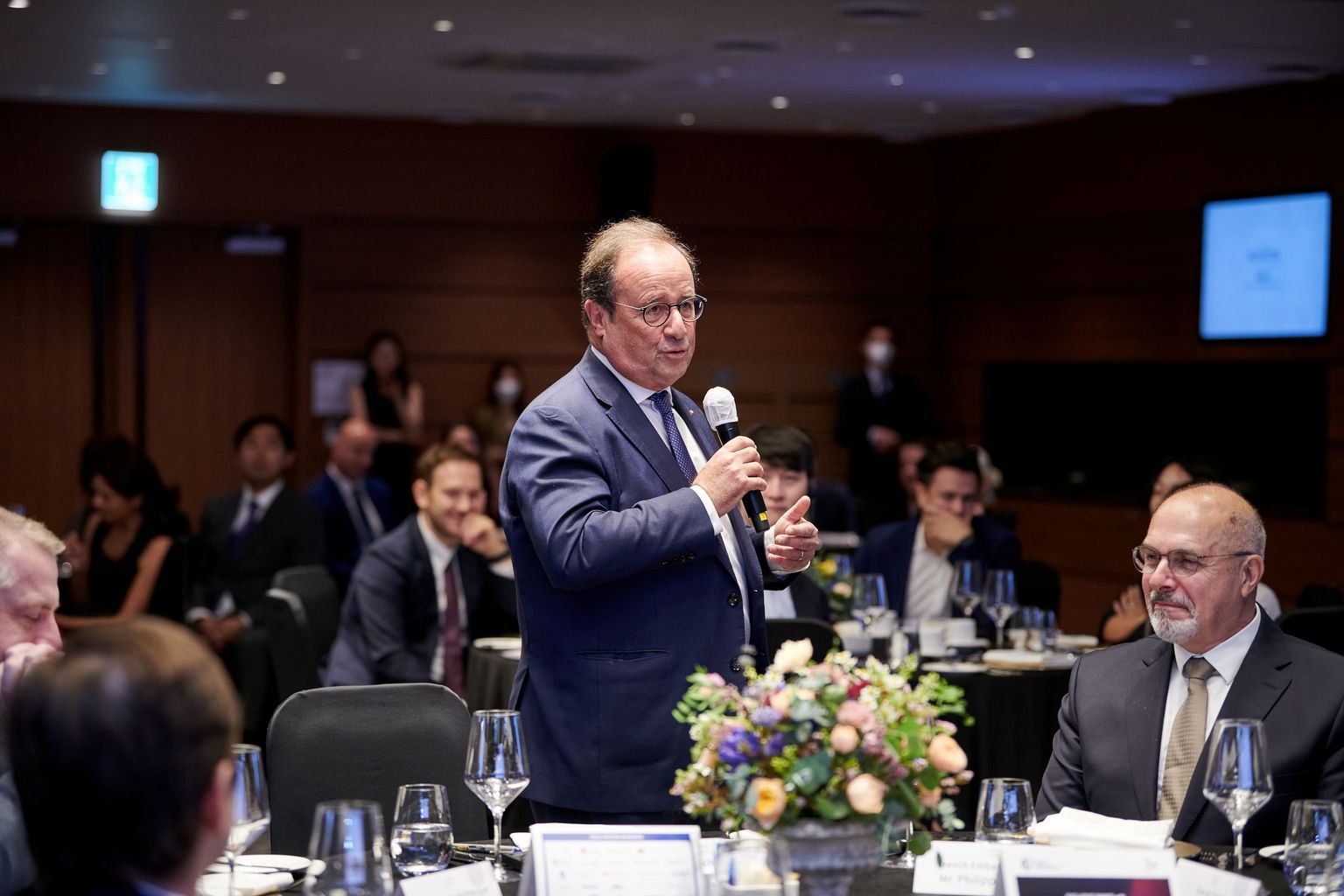 FKCCI welcomes former President Mr. François Hollande for an exceptional dinner FKCCI welcomes former President Mr. François Hollande for an exceptional dinner