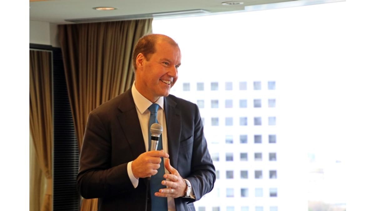 講演：武田薬品クリストフ・ウェバー社長「伝統的日本企業から多国籍企業へ」