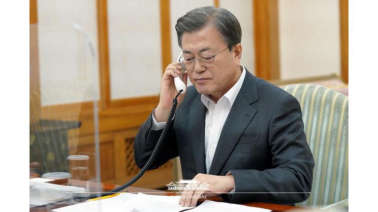 Entretien entre les présidents Moon Jae-in et Emmanuel Macron