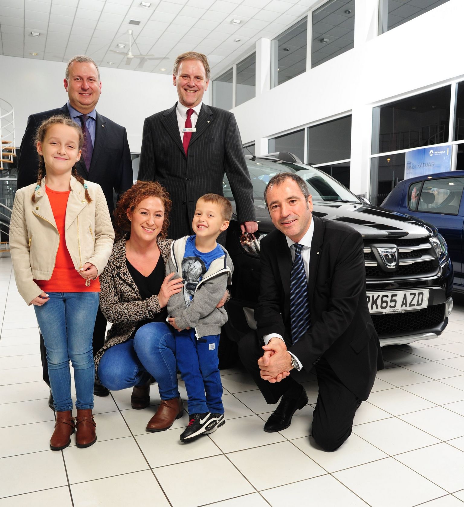 j. panov (customer), ayisha (customer daughter), jarko (customer son),denis le vot ,ken ramirez, mike jeffs (generalmanager of smc aldershot), fot_matt fowler