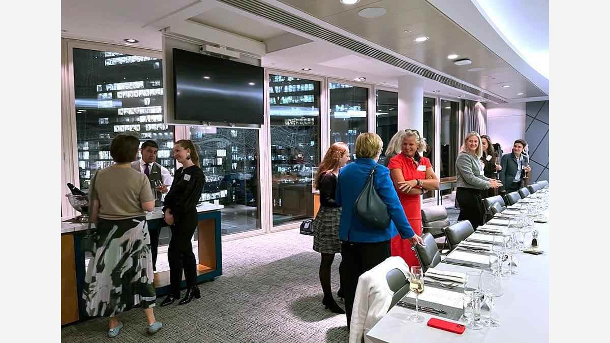 Women's Business Club dinner with Laura Citron