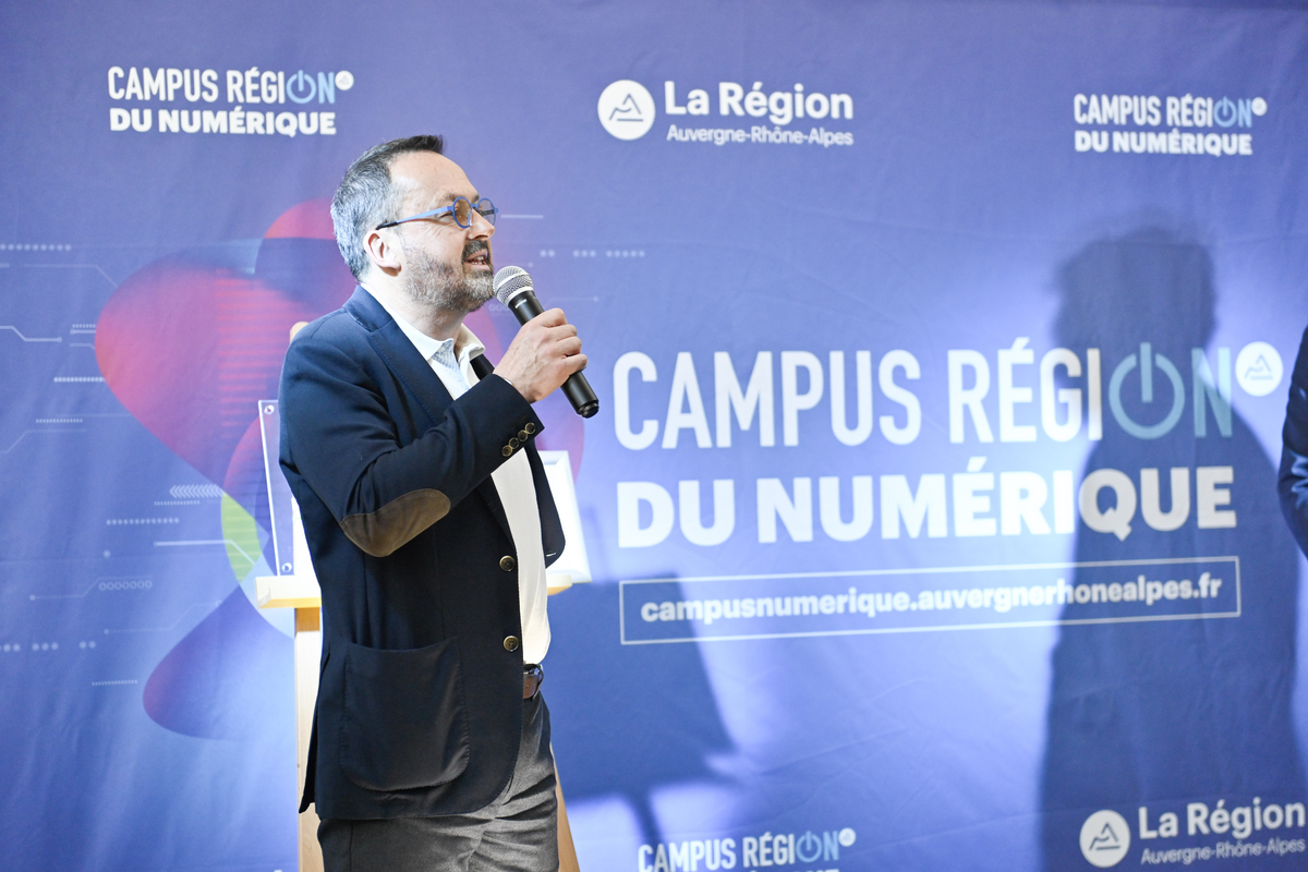 © Charles Pietri © Charles Pietri