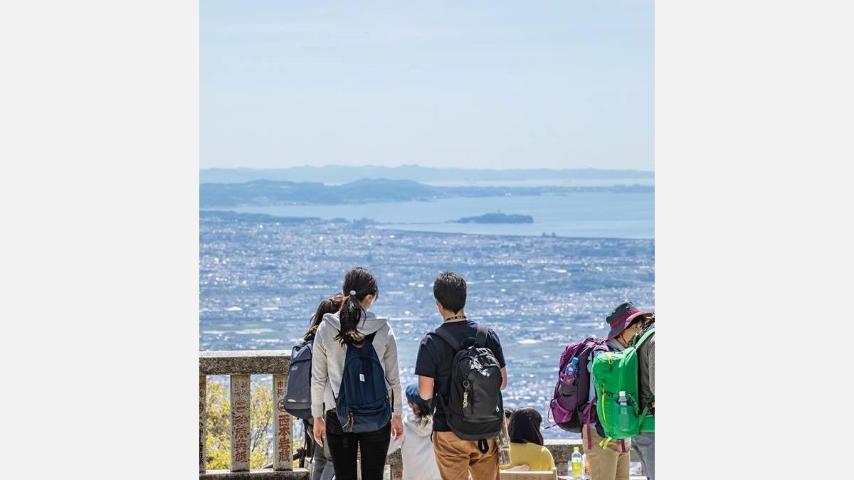 Paysage depuis le bâtiment secondaire du sanctuaire Oyama Afuri Jinja