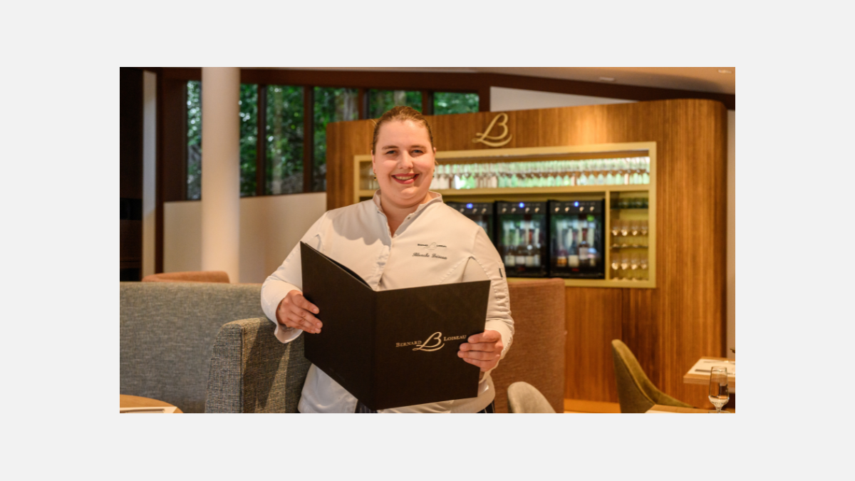 "Loiseau de France" se pose à Tokyo "Loiseau de France" se pose à Tokyo