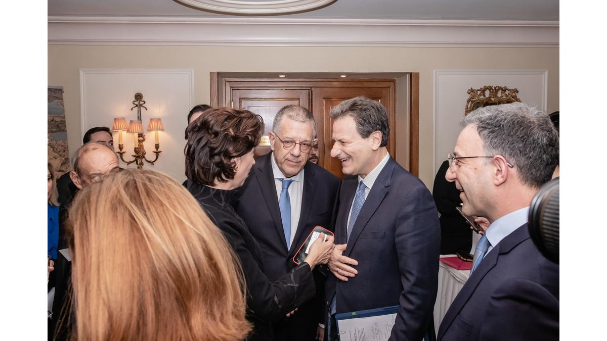 [Translate to Grec:] 