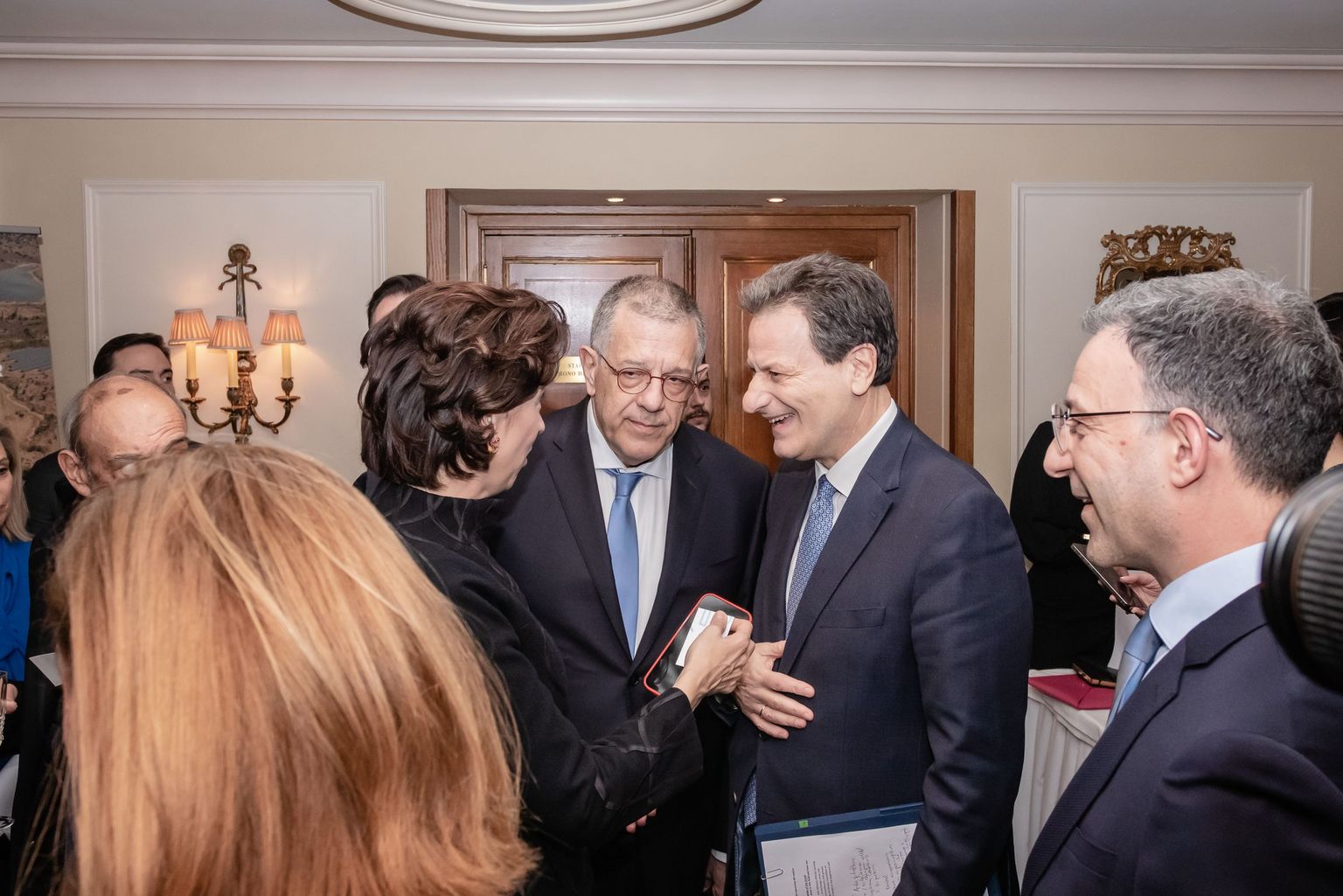 [Translate to Grec:] 