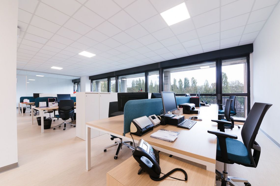 Business Center Milan. Centre d'Affaires Milan