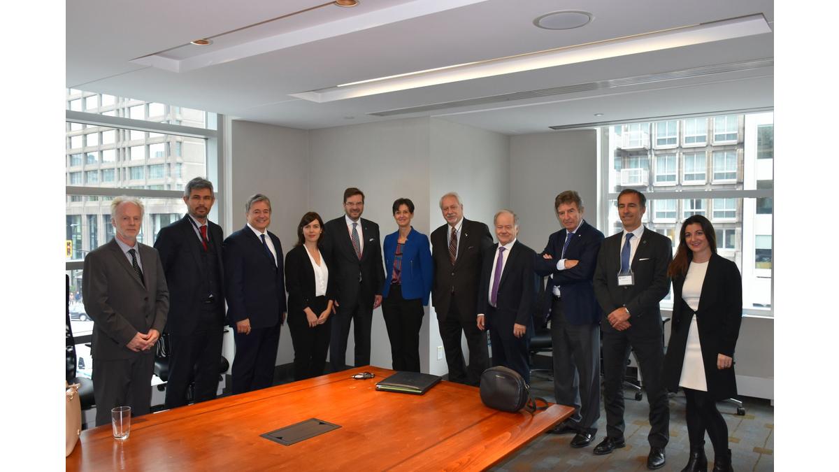Photo des intervenants lors du déjeuner-conférence CETA ALENA