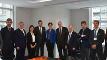 Photo des intervenants lors du déjeuner-conférence CETA ALENA