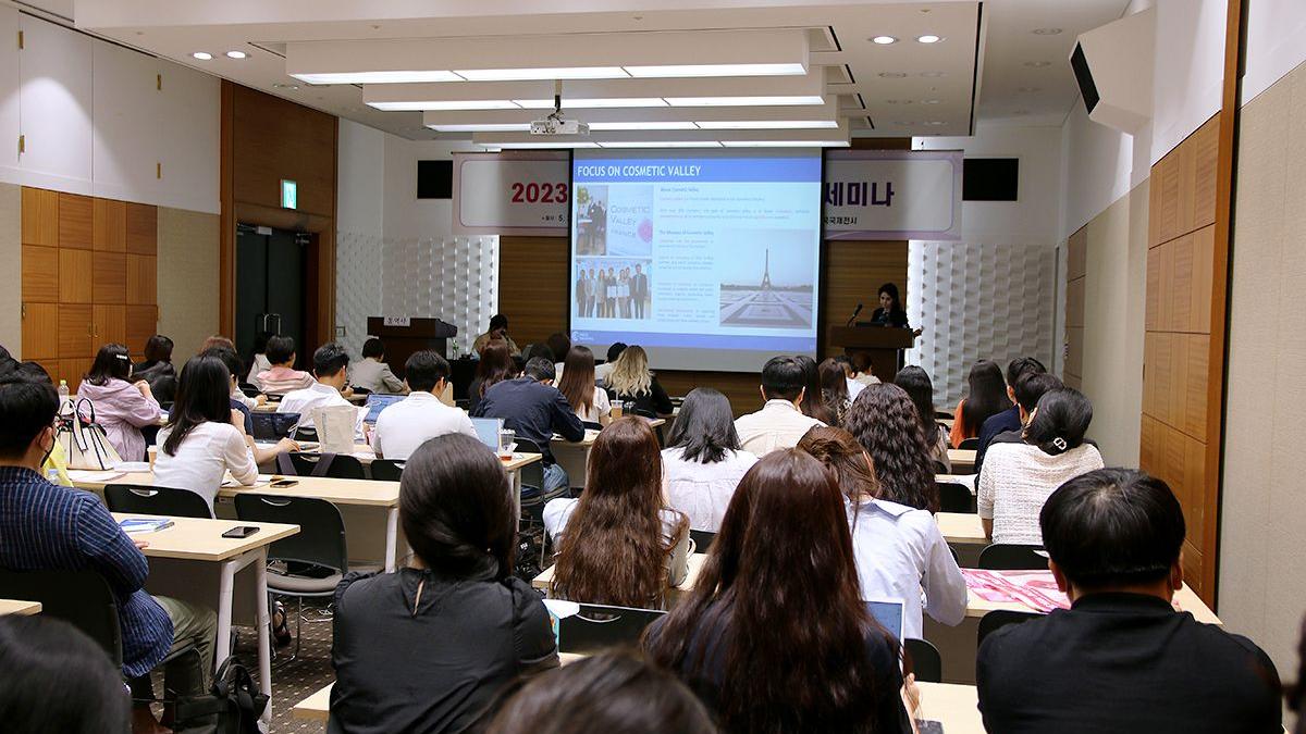 The French cosmetic market: the new Eldorado for Seoul - French Korean Chamber of Commerce and Industry at Cosmobeauty Seoul 2023 The French cosmetic market: the new Eldorado for Seoul - French Korean Chamber of Commerce and Industry at Cosmobeauty Seoul 2023