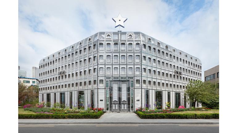 DIOR opens a new Concept Store in Seongsu