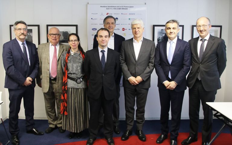 [Translate to Japonais:] photo groupe Arnaud Vaissié