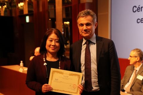 Remise de certificat d'adhésion pour les nouveaux membres Remise de certificat d'adhésion pour les nouveaux membres