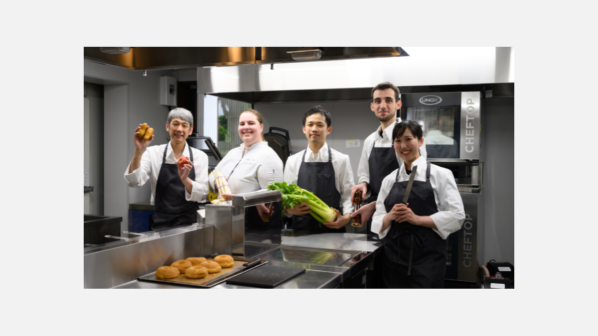 "Loiseau de France" se pose à Tokyo "Loiseau de France" se pose à Tokyo