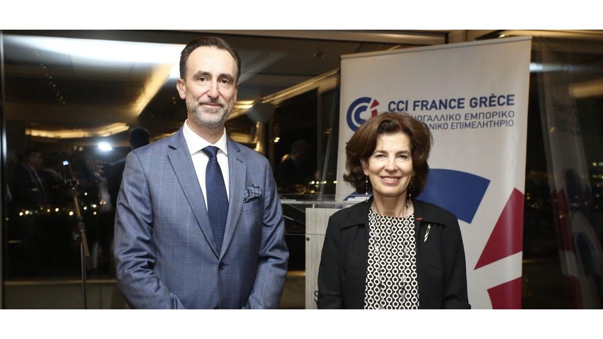 Le Président de la CCIFG, M. Laurent Thuillier avec l'Ambassadrice de France en Grèce, Mme Laurence Auer.