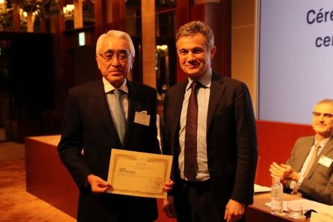 Remise de certificat d'adhésion pour les nouveaux membres Remise de certificat d'adhésion pour les nouveaux membres