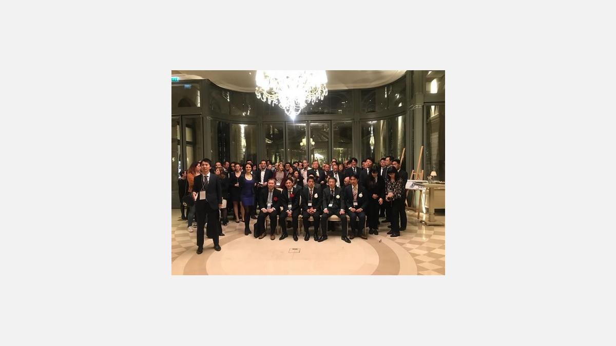 Lors de l'ouverture du bureau de représentation de Paris